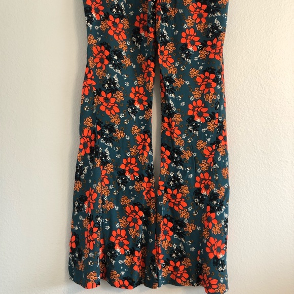 SOLD ✨FREE PEOPLE Cant Take My Eyes Off You Floral Pants - Picture 10 of 10